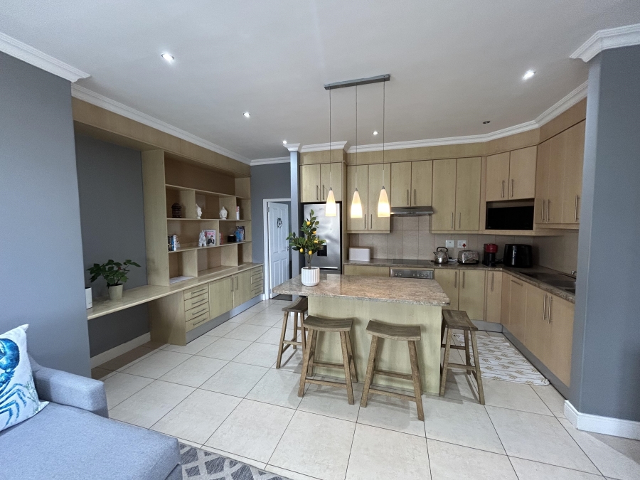 To Let 2 Bedroom Property for Rent in Big Bay Western Cape